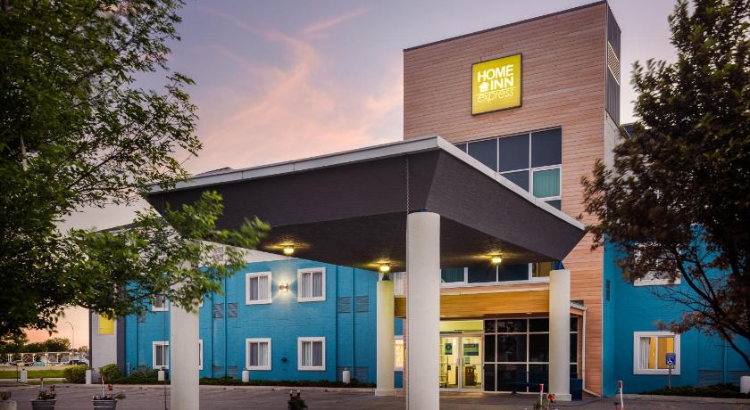 Home Inn Medicine Hat photo