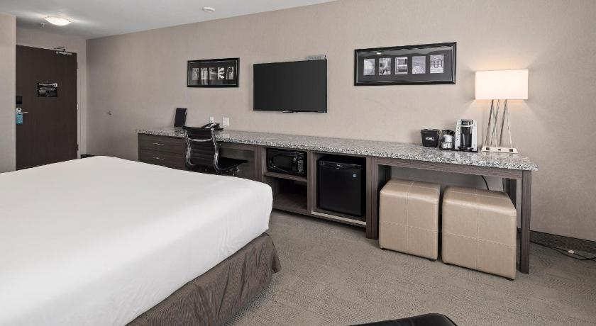 Home Inn & Suites Saskatoon South