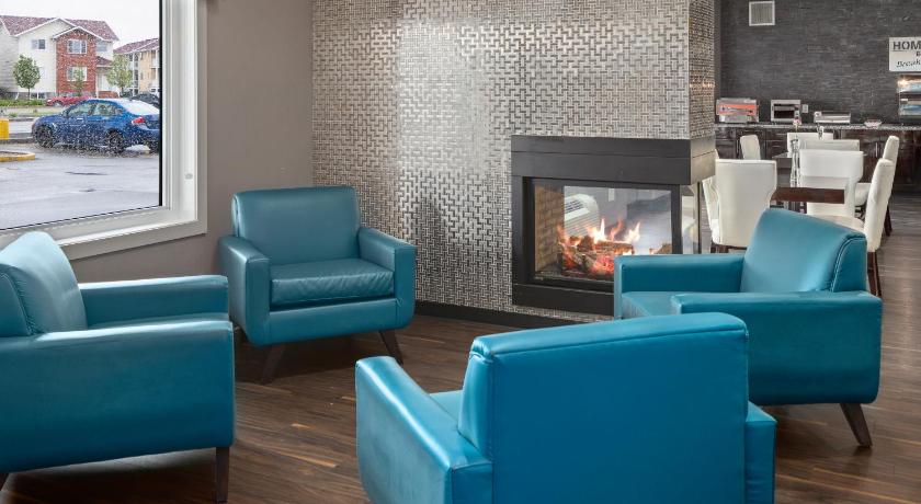 Home Inn & Suites Regina Airport