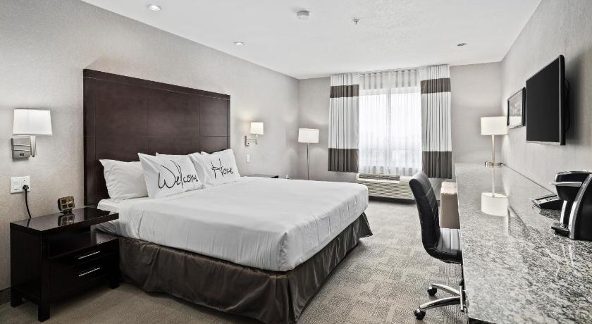 Home Inn & Suites Regina Airport