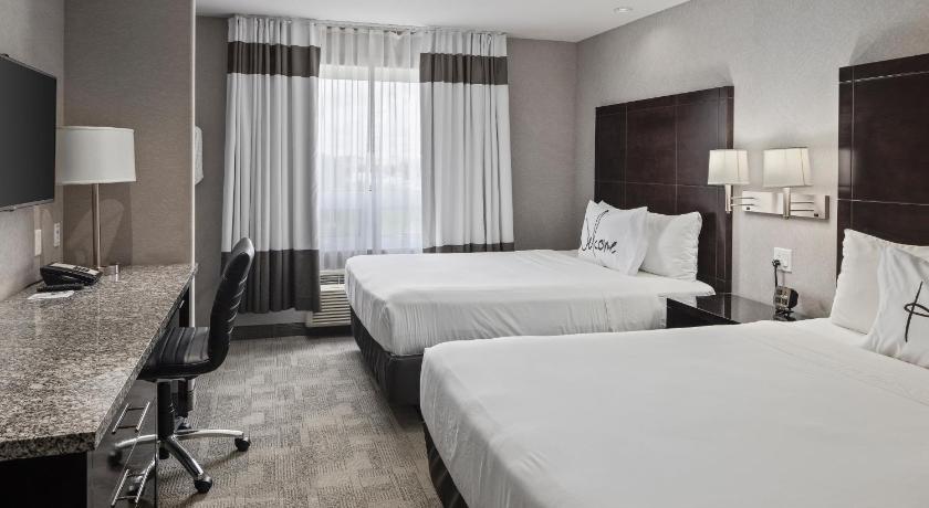 Home Inn & Suites Regina Airport