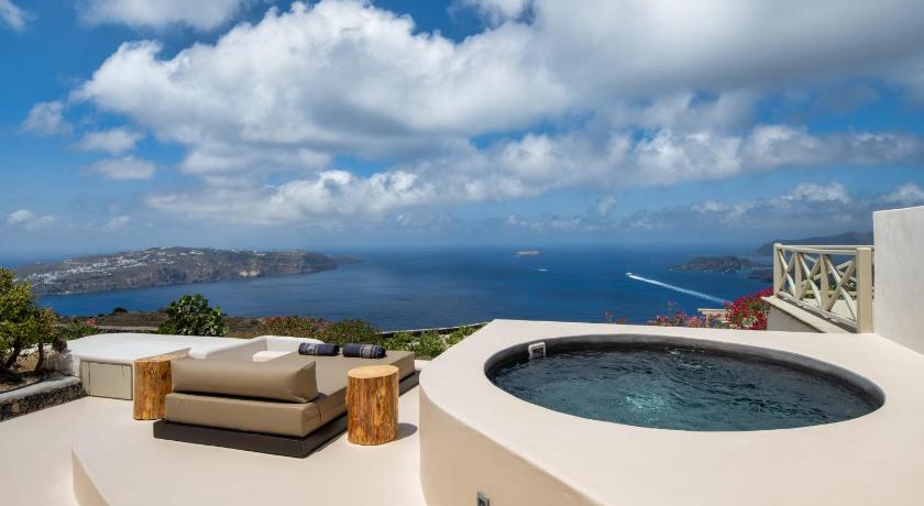 Azanti Suites - Adults Only photo