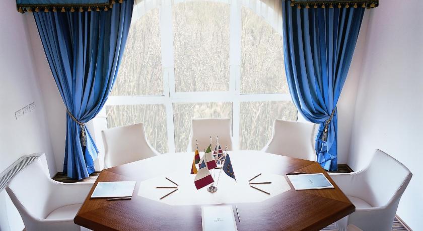 Sartori's Hotel