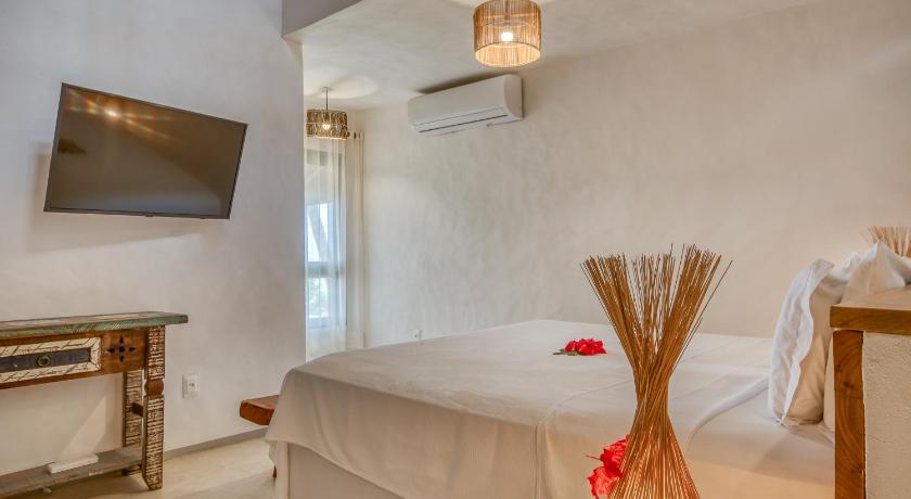 Image of Loft Suite Sea View with Jacuzzi 6