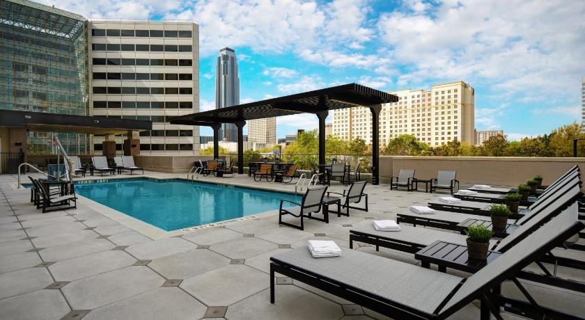 Holiday Inn Express Houston Galleria Area photo