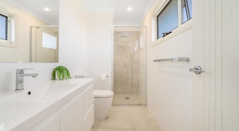 Newcastle Short Stay Accommodation - Adamstown Townhouses photo