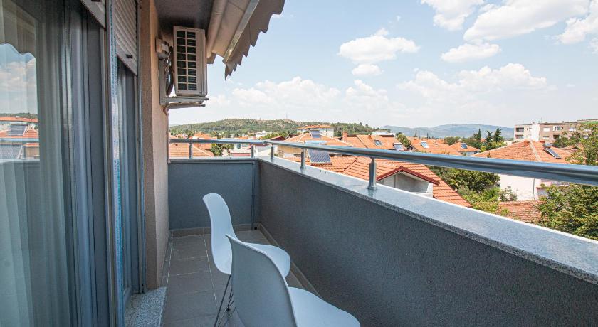 OASIS Apartments photo