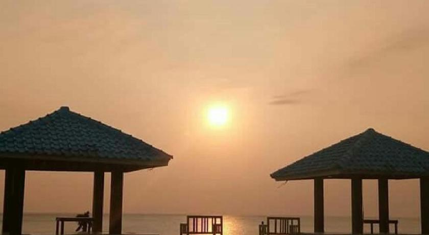penginapan karanglaut santolo - image 2