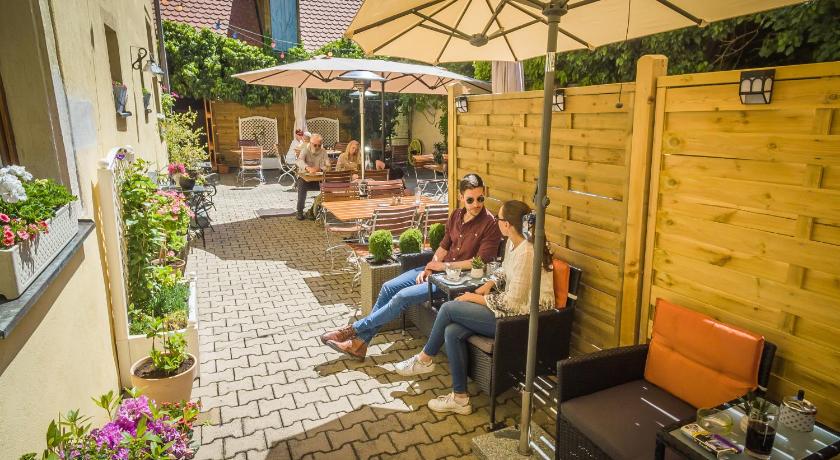 Gastehaus und Cafe Zur Silbernen Kanne photo