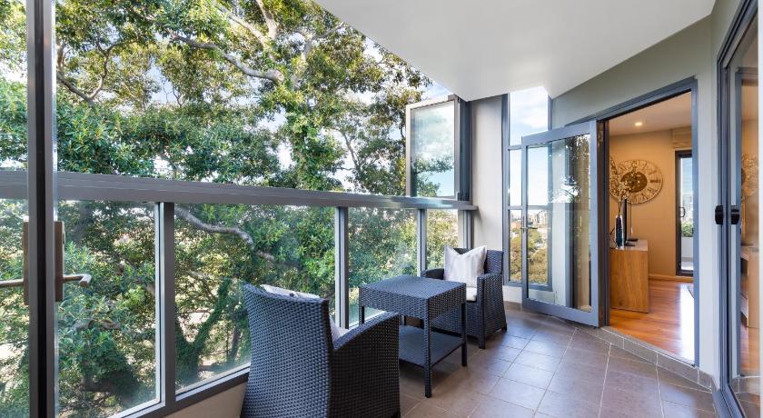 North Sydney Furnished Apartments 16 Walker Street photo