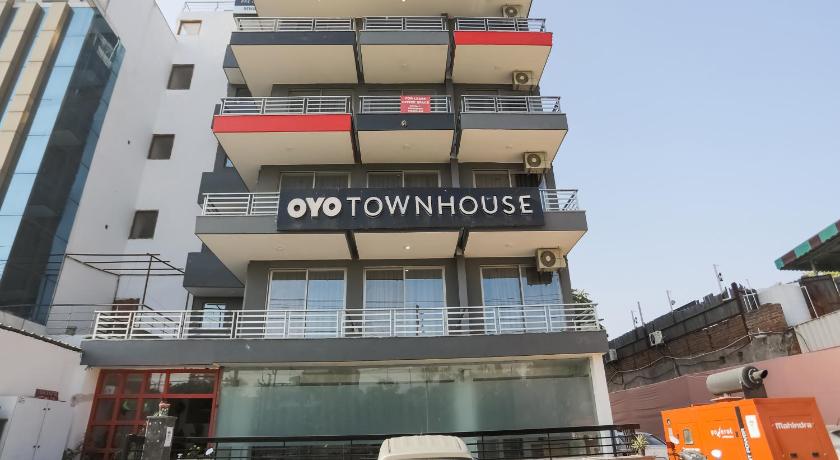OYO Townhouse 304 Sec 39 Gurgaon