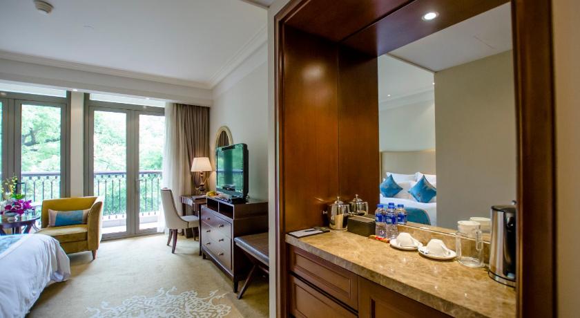 Image of Double Room with Balcony 4