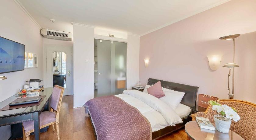 صورة غرفة كومفورت مزدوجة مطلة على البحيرة (Comfort Double Room with Lake View) 3