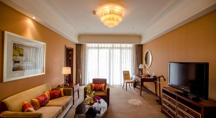 Image of Business Suite 3