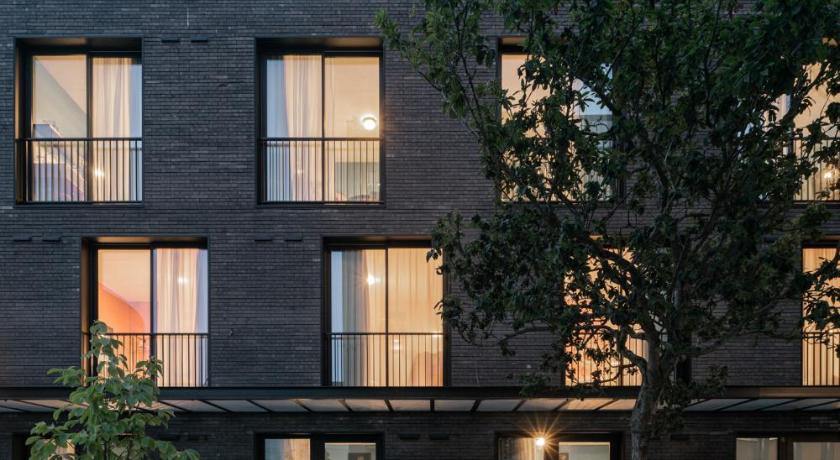 Deskopolitan House — Hotel in Paris