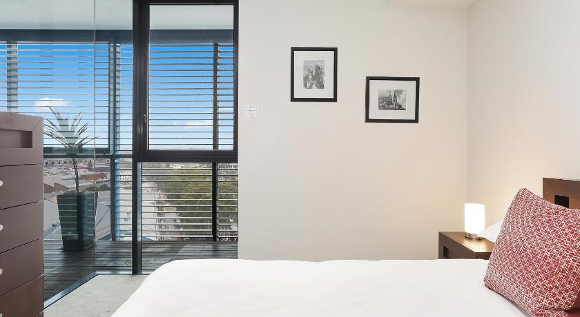 Image of One-Bedroom Apartment with Parking (908ST) 5