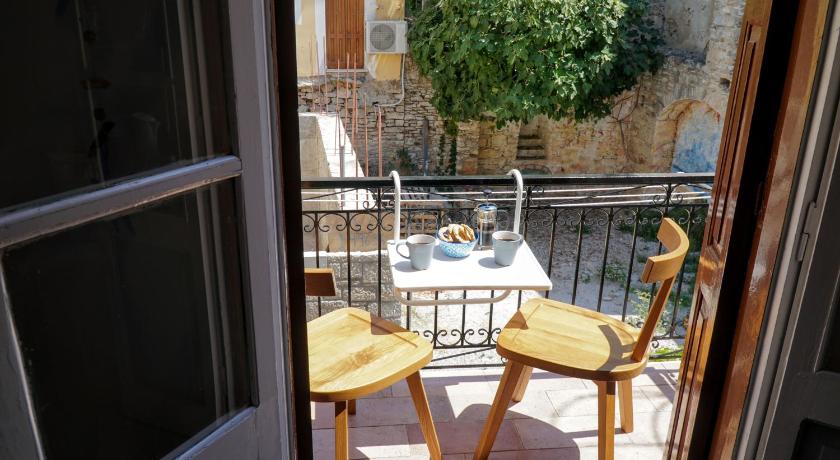 Cozy Apartments in Symi Center photo