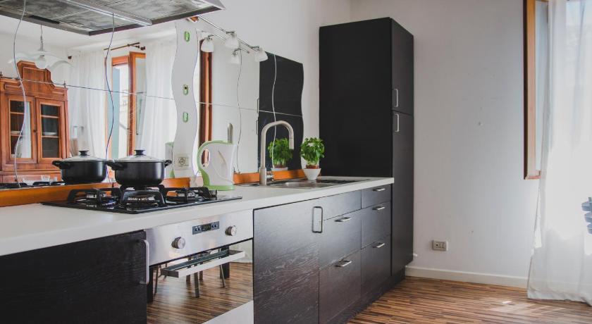 Ca Giardini Apartments in Biennale by Bricola Apartments — Hotel in Venice