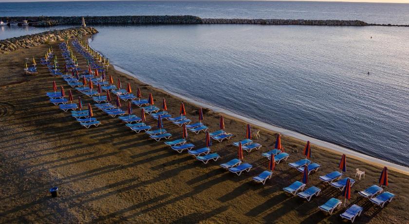 Tylos Beach Hotel photo