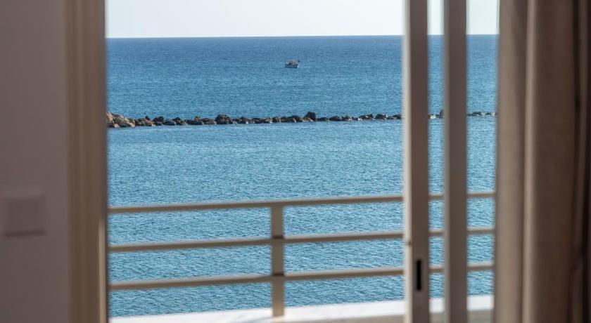 Tylos Beach Hotel photo