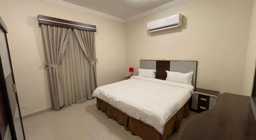 Al-Fakhamah Hotel Apartments - Families Only — Hotel in Al-Khobar