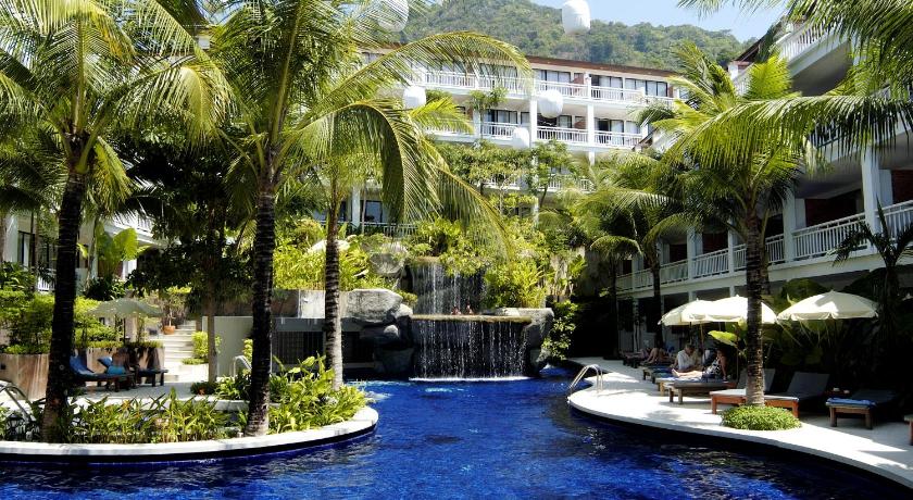 Deluxe kilátással a medencére (Deluxe Pool View) fotója 7