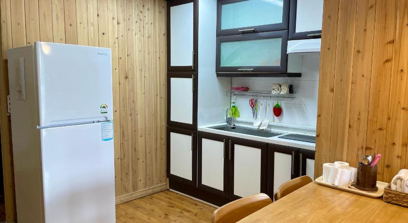Image of Family Room Non-Smoking 1