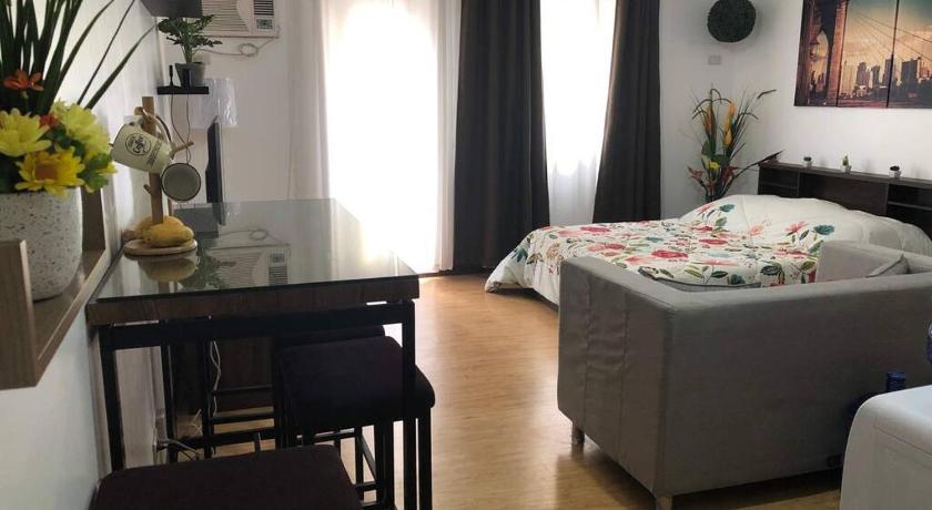 Spacious Furnished Studio Condo-Wifi-Netflix-free movies photo