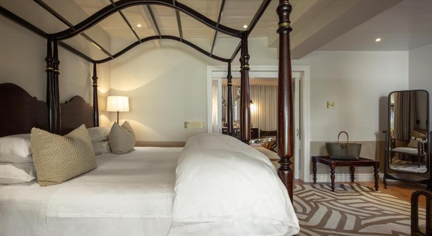 Image of Deluxe King Suite 0