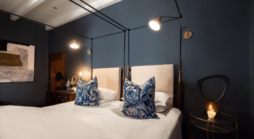 Image of Deluxe King Suite 5