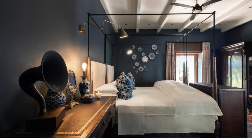 Image of Deluxe King Suite 3