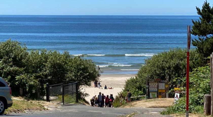 Oceanside Ocean Front Cabins photo