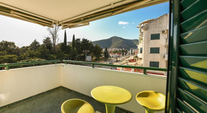 Jolly Apartments photo