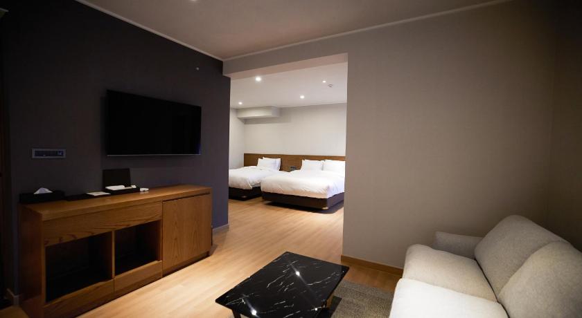 ヨングァン Hotel The Star 3つ星 ホテル スイート