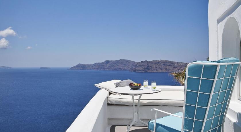 Image of Superior Suite with Caldera View 1