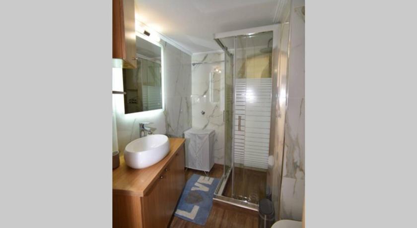 Cozy apartment in Athens next to Acropolis. photo
