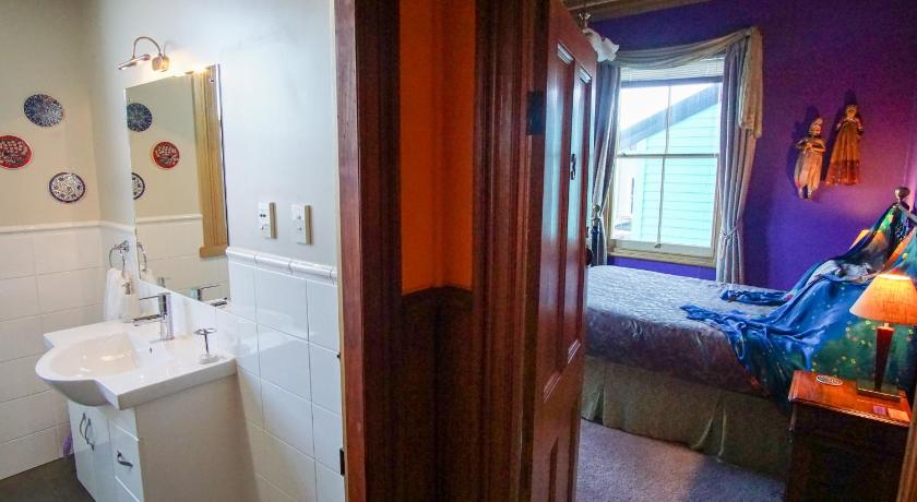 Sea Breeze B & B photo