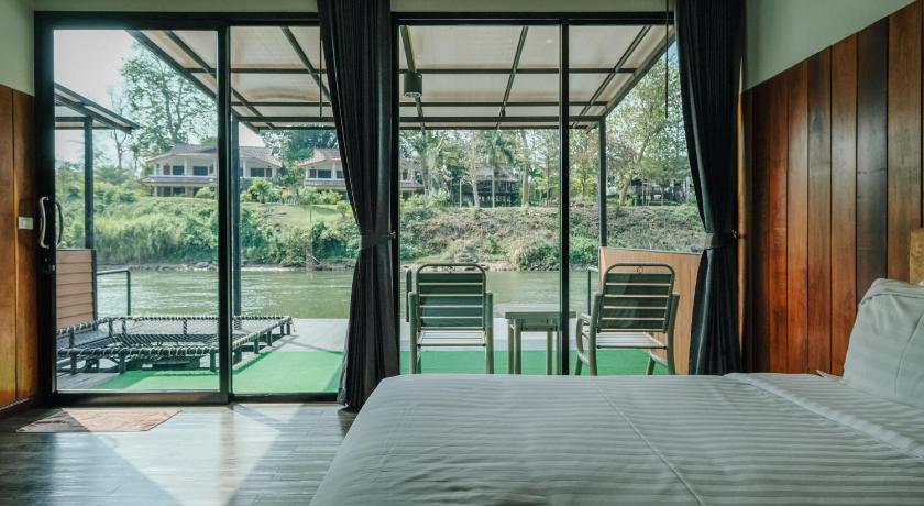 Image of Double Room with Balcony (2 Adults + 1 Child) 12