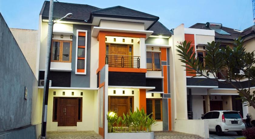 Guest House Dekat UGM Omah Ningrat Yogyakarta — Hotel in Yogyakarta