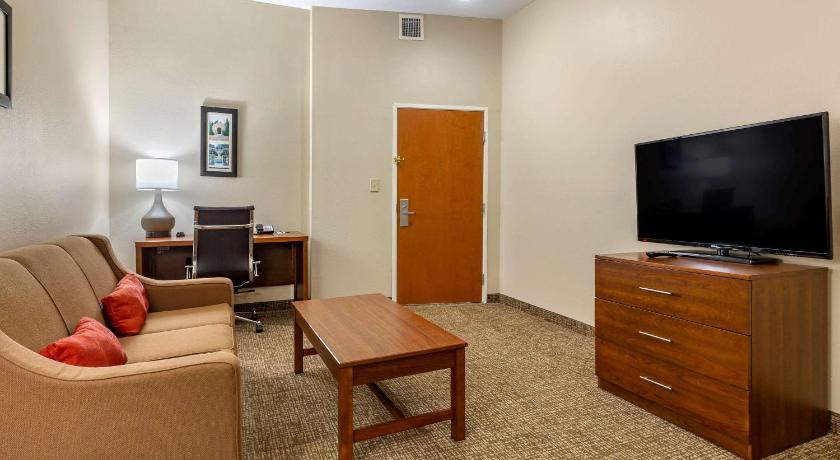 Comfort Suites Clayton - Garner