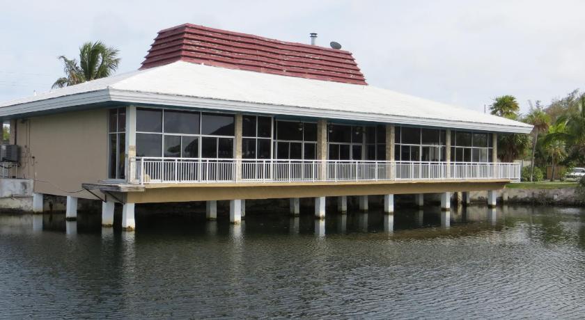 Sugarloaf Lodge — Hotel in Sugarloaf Shores (FL)