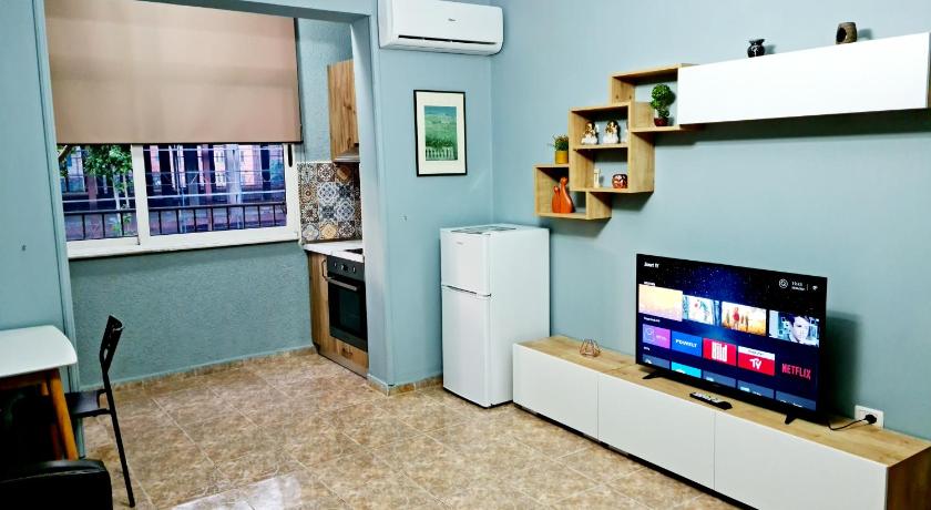 2V1 - 21 Dhjetori AM — Hotel in Tirana
