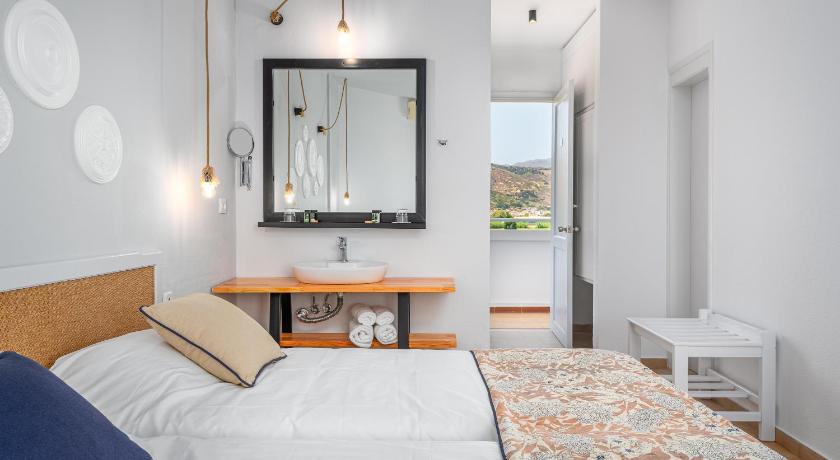 Image of Elegant Sea View Double or Twin Room 4