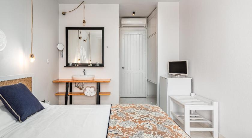 Image of Elegant Sea View Double or Twin Room 8