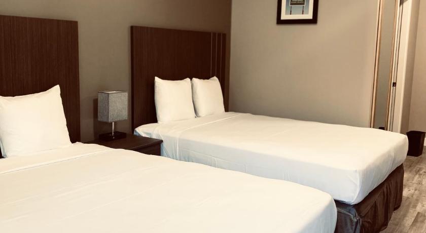Image of 2 Double Beds, Nonsmoking 7