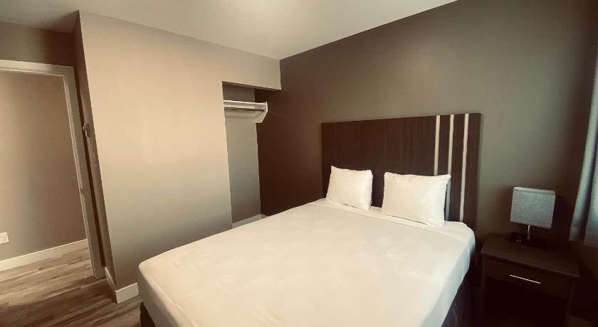 Image of 2 Queen Beds, Efficiency, Suite, Nonsmoking, Upgrade 5