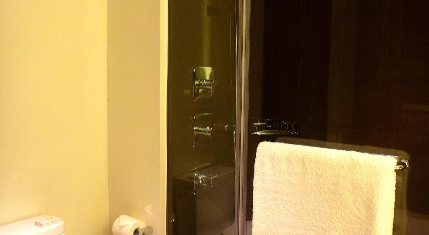 Imagen de King Suite (No Sofa Bed) 9