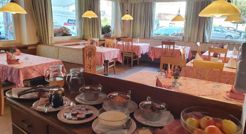 ALBERGO BAR RISTORANTE DOLOMIA