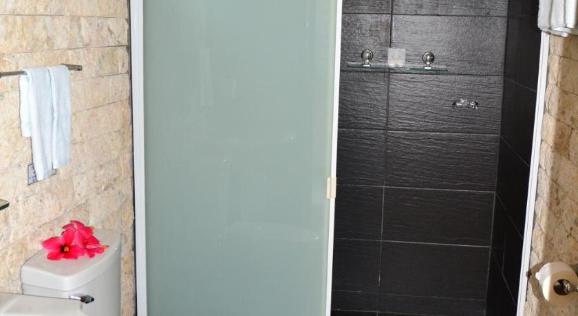 Image of Twin 6
