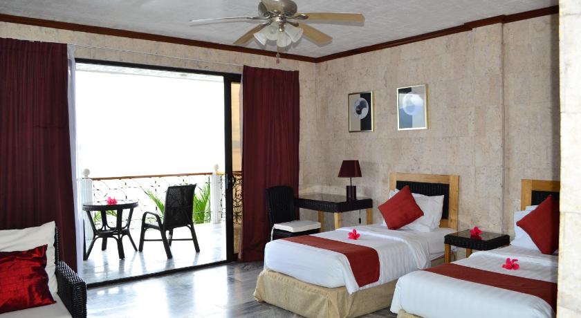 Eden Resort photo